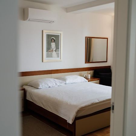 Apartmaji Punta Apartment Veli Losinj Exterior photo