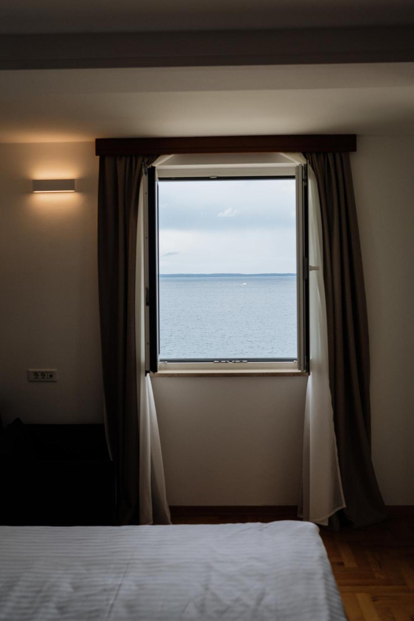 Apartmaji Punta Apartment Veli Losinj Exterior photo